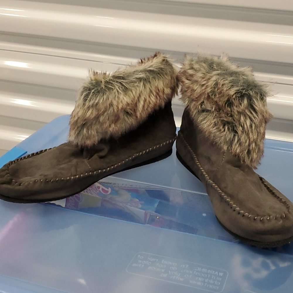 Adorable moccasins booties